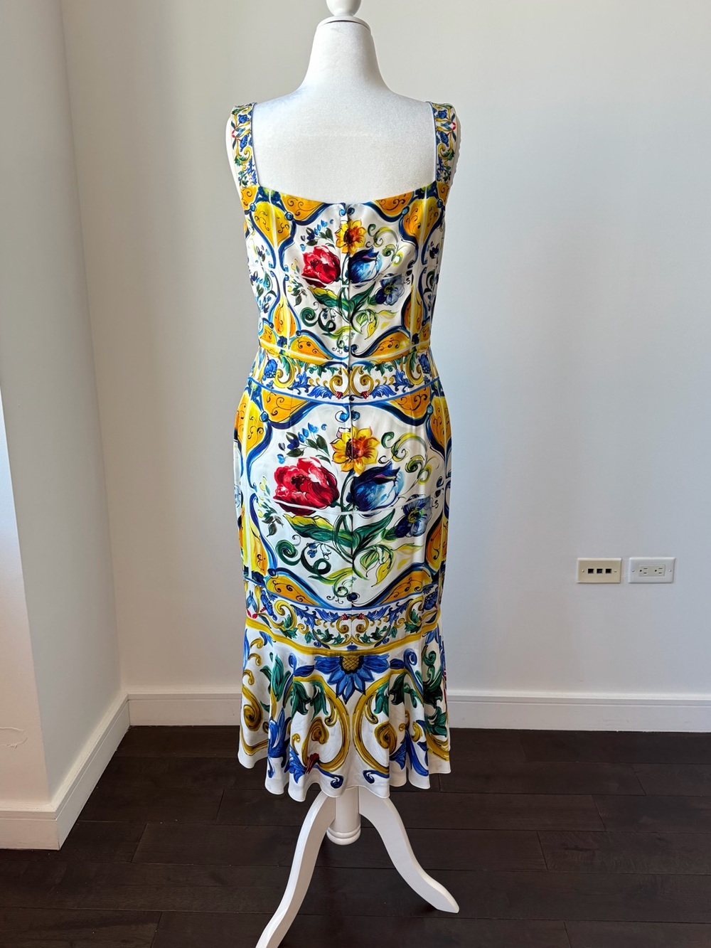 Dolce & Gabbana Majolica Silk Dress. IT 50. US 12. - Picture 6 of 13